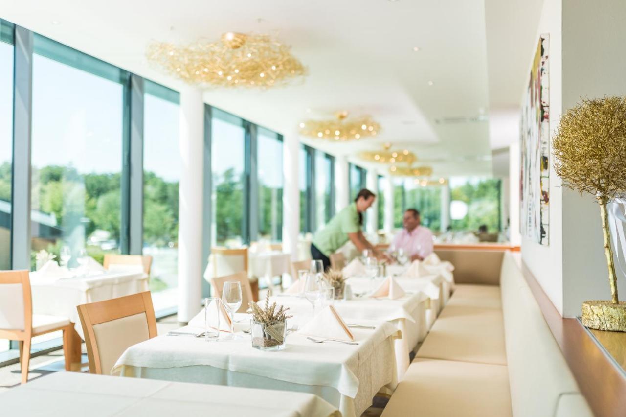 Hotel Vier Jahreszeiten Loipersdorf Loipersdorf bei Fuerstenfeld Bagian luar foto