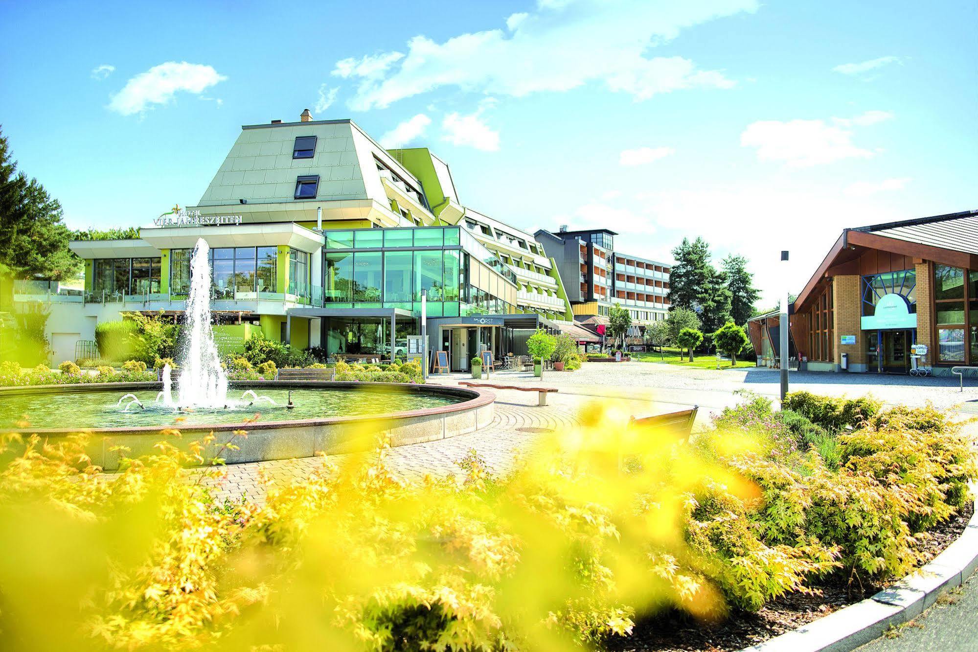 Hotel Vier Jahreszeiten Loipersdorf Loipersdorf bei Fuerstenfeld Bagian luar foto